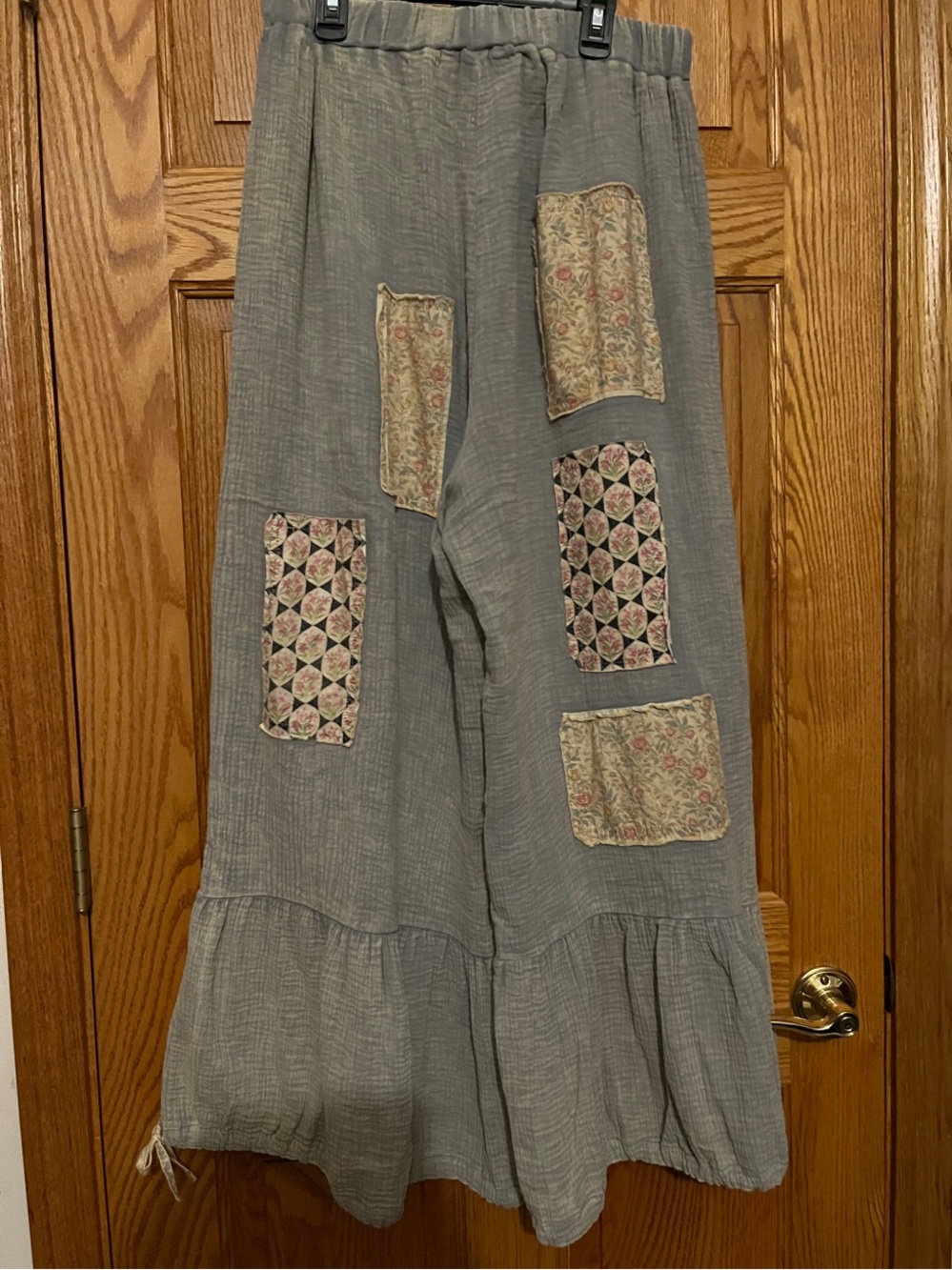 Wide-Leg Boho Patchwork Pants in blue - Picture 5 of 10